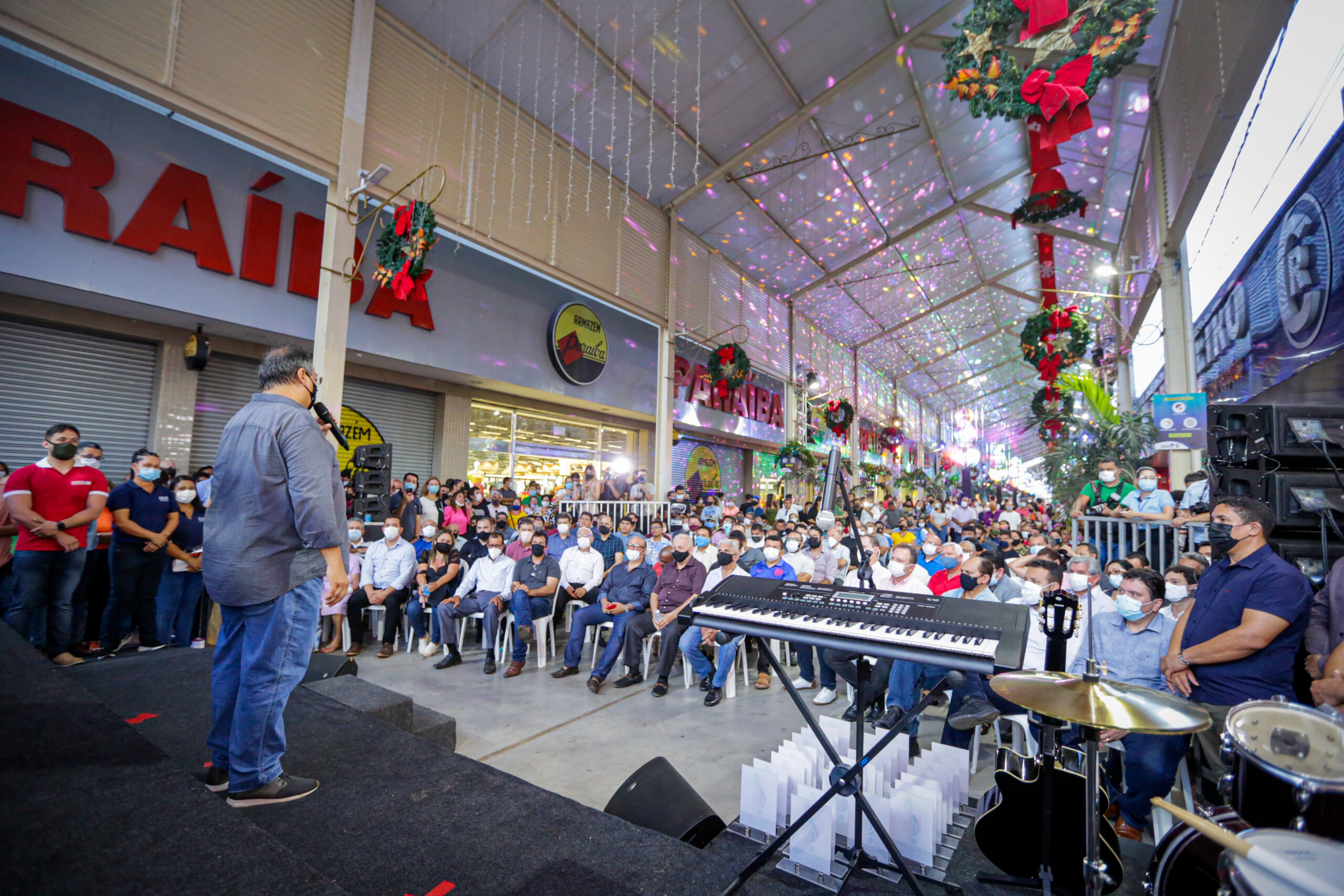 Governo entrega decoração de Natal em Imperatriz e instrumentos para  músicos de igrejas – Marco Silva Notícias